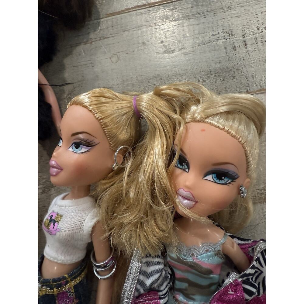 2001 Bratz Doll Lot - 7 Dolls, Clothes, Accessories - Picture 7 of 15